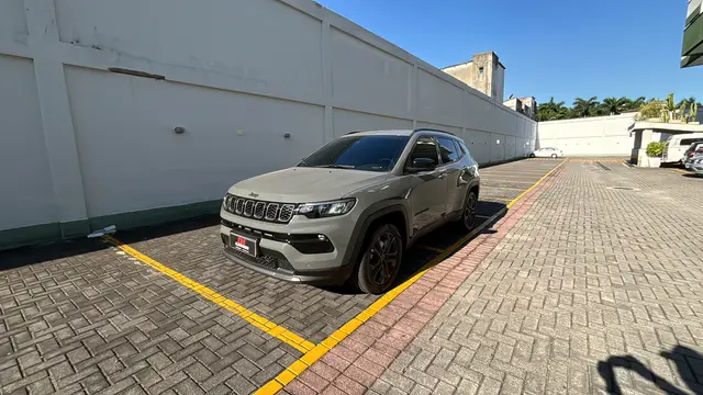 Carro Jeep Compass 2025 Longitude Night Eagle 1.3 (Aut) (Flex)