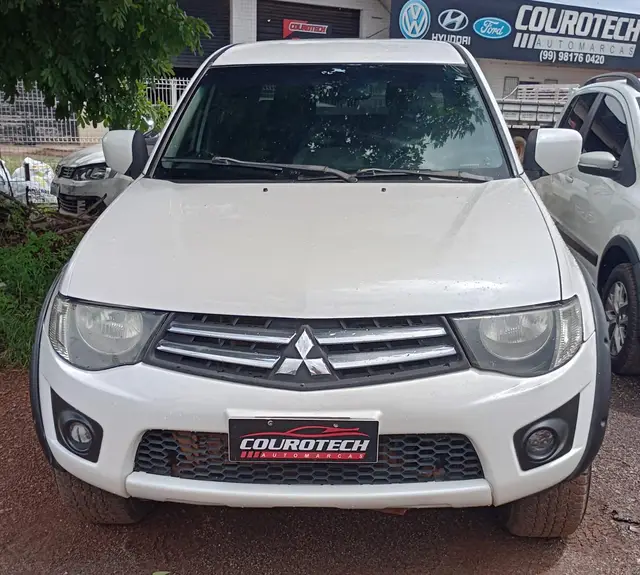 Carro Mitsubishi L200 Triton 2013 GL 3.2 CD TB Int. Dies. Mec.