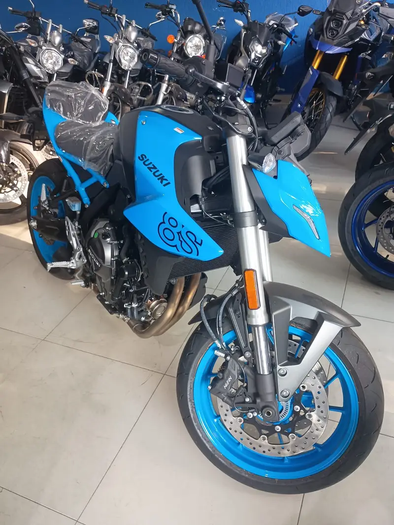 Suzuki GSX-8S 776 cc