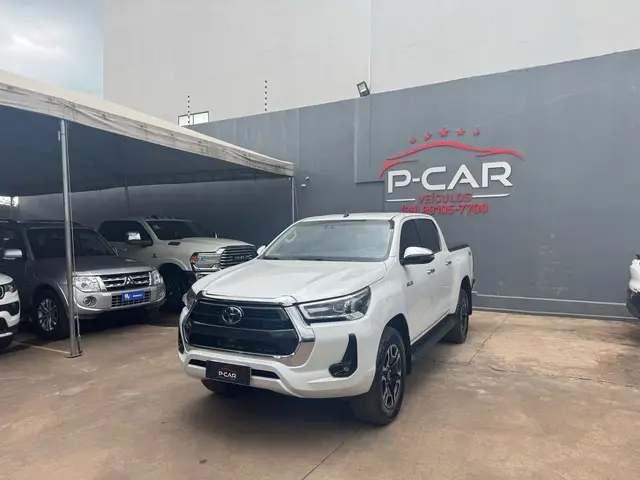 Carro Toyota Hilux Cabine Dupla 2023 SRX Limited 4x4 2.8 Diesel