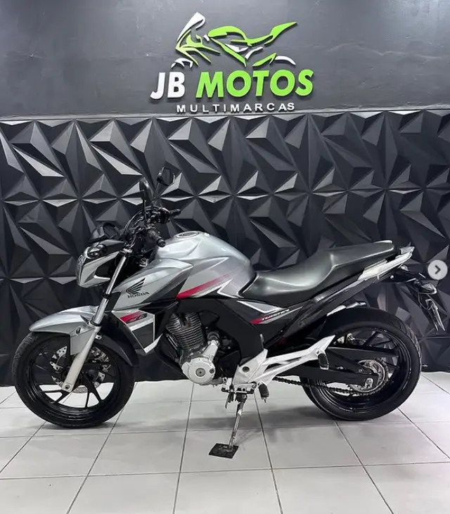 Carro Honda CB 250F Twister 2018 (ABS)