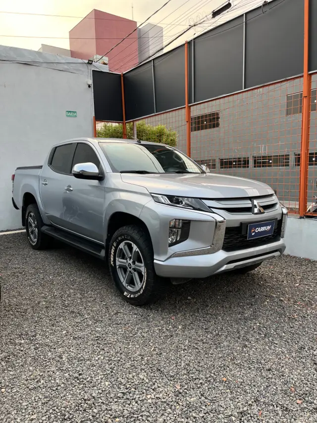 Carro Mitsubishi L200 Triton Sport 2022 HPE 2.4 DID-H 4x4 (Aut)