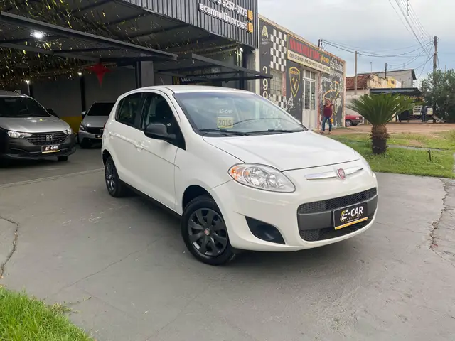 Carro Fiat Palio 2015 Attractive 1.0 Evo (Flex)