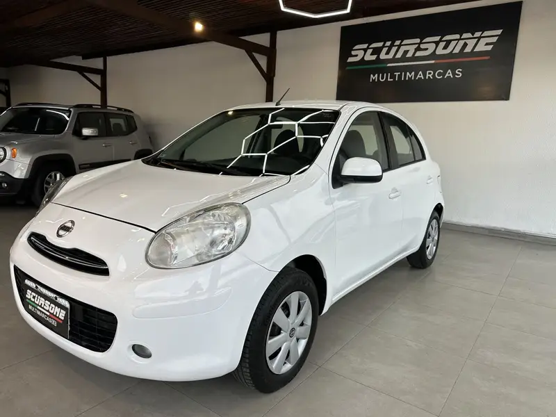 Nissan March 1.0 16V S (Flex)