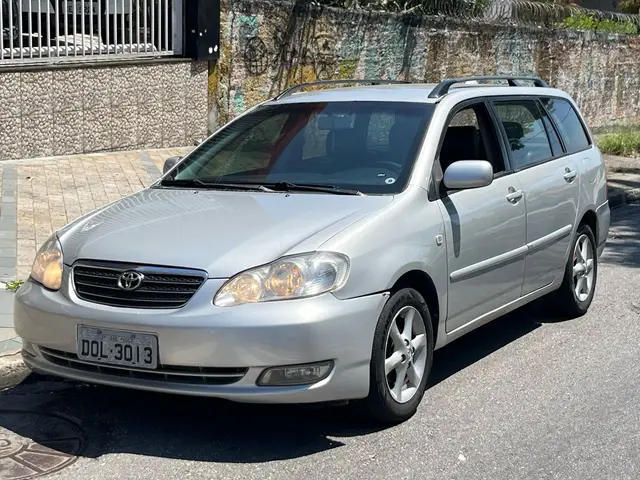 Carro Toyota Fielder 2005 1.8 16V (aut)