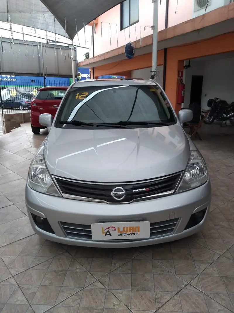 Nissan Tiida SL 1.8 (flex) (aut)