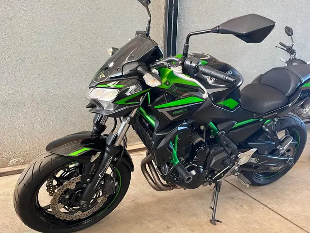 Carro Kawasaki Z 650 2022 SE ABS