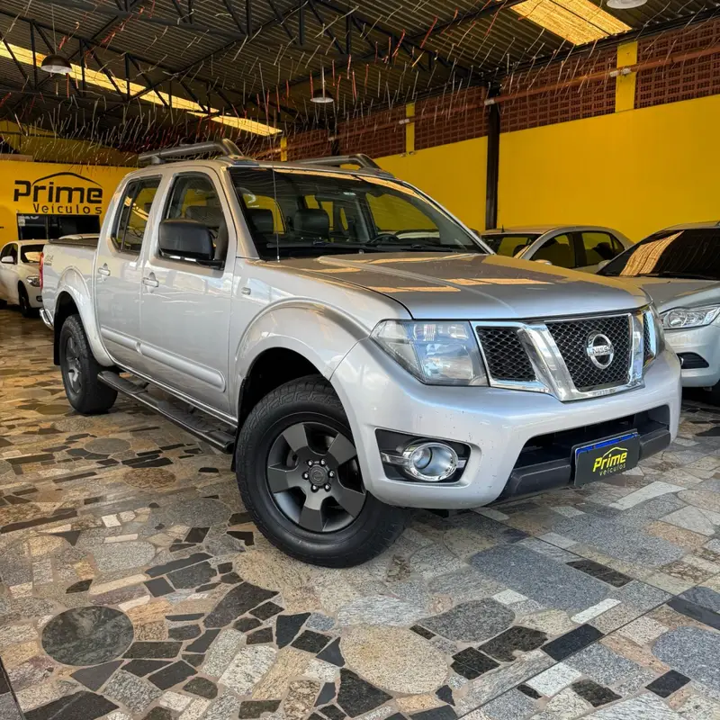 Nissan Frontier 2.5 TD CD 4x4 SL (Aut)