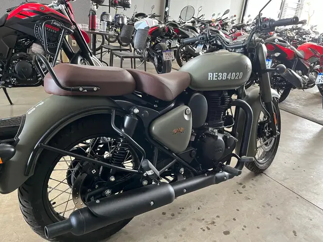 Carro Royal Enfield Classic 350 2024 Signals