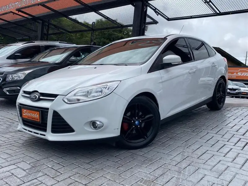 Ford Focus Hatch SE 2.0 16V PowerShift