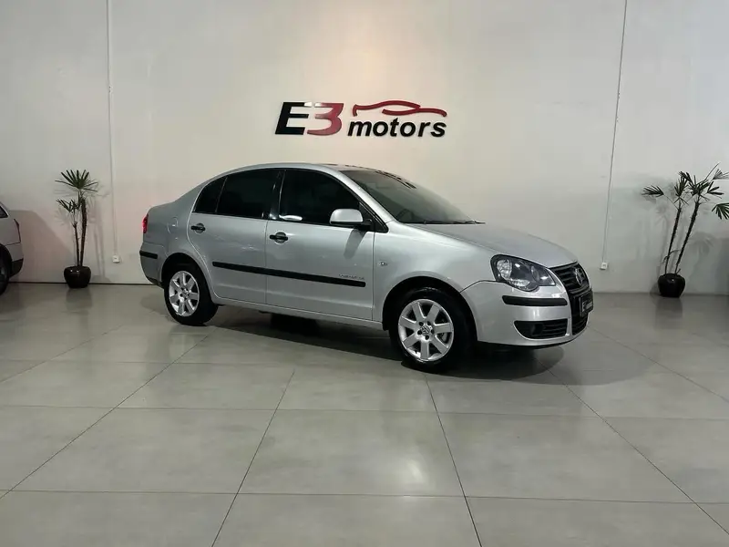 Volkswagen Polo Sedan 1.6 8V (Flex)
