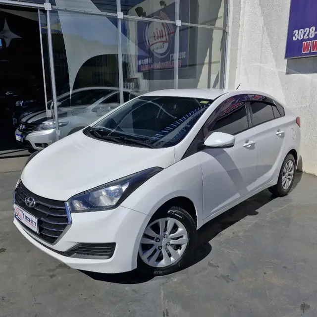 Carro Hyundai HB20S 2017 1.6 Comfort Plus (Flex)