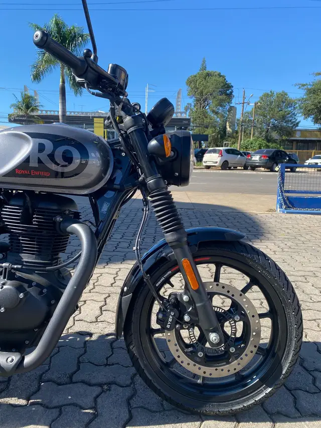 Carro Royal Enfield Hunter 350 2024 Dapper
