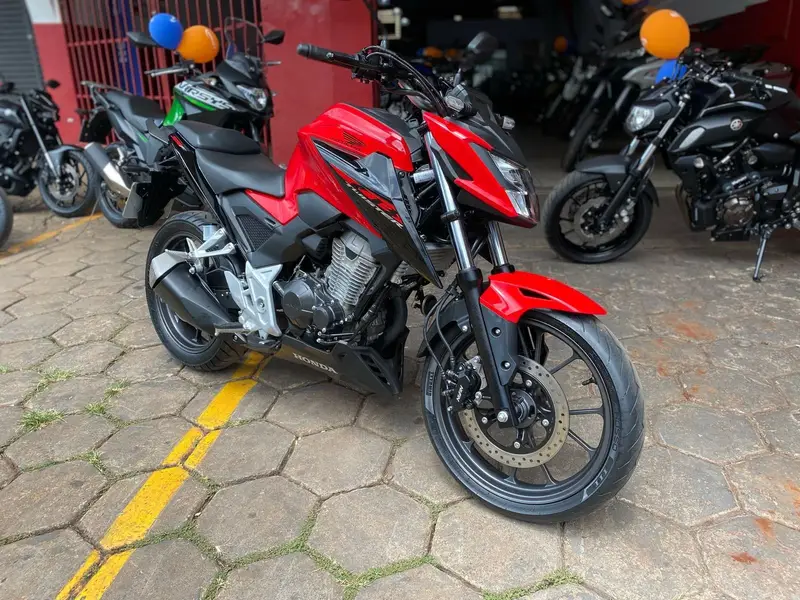 Honda CB 300F Twister (CBS)