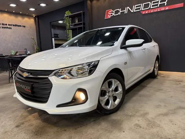 Carro Chevrolet Onix Plus 2023 LT 1.0 Turbo