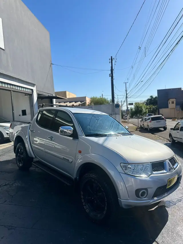 Carro Mitsubishi L200 Triton 2013 3.2 DI-D 4x4