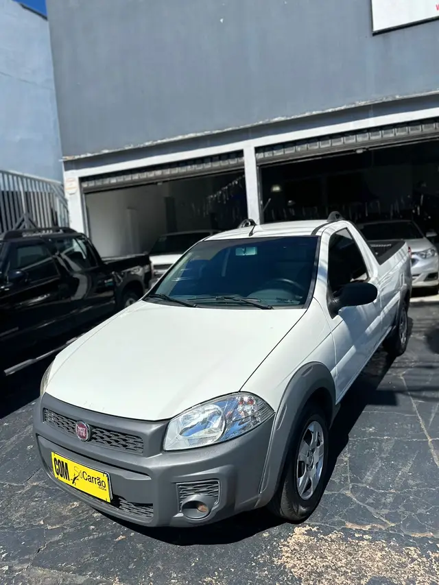 Carro Fiat Strada 2017 Working 1.4 (Flex)