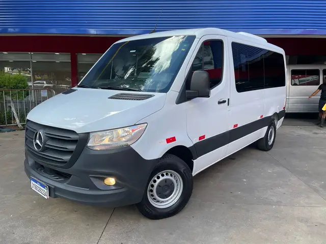 Carro Mercedes-Benz Sprinter 2021 VAN 416 CDI 9+1 (lugares) K42B UP9