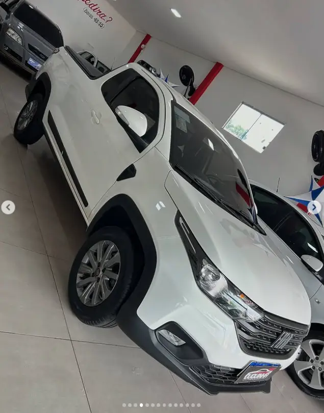 Carro Fiat Strada 2021 Freedom 1.4 CD (Flex)