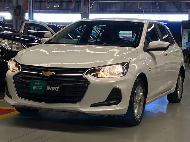 Carro Chevrolet Onix 2023 LT 1.0