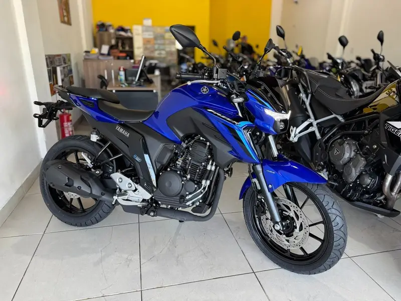 Yamaha Fazer FZ25 Connected