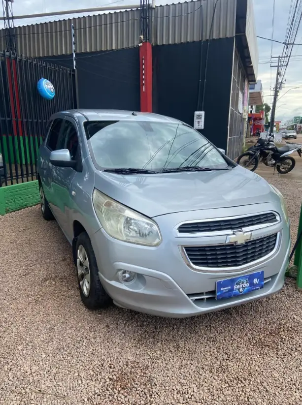 Carro Chevrolet Spin 2013 LT 5S 1.8 (Flex)