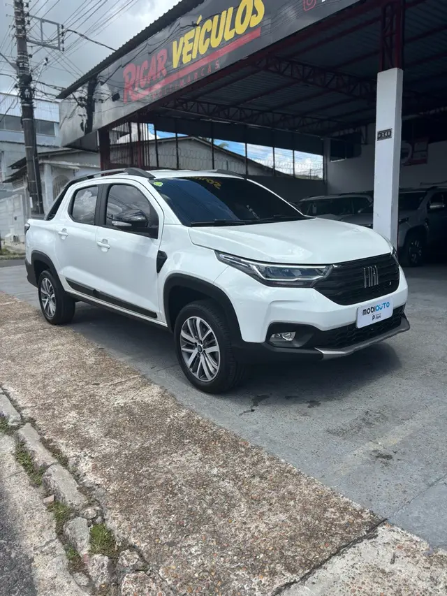 Carro Fiat Strada 2025 Volcano 1.3 Flex 8V CD Aut.