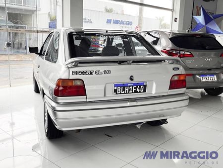 Escort Hatch GL 1.8