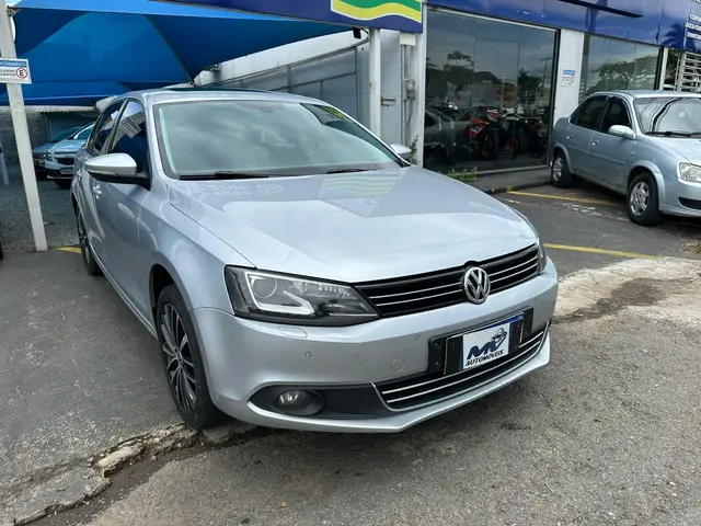 Carro Volkswagen Jetta 2014 2.0 Comfortline (Flex)