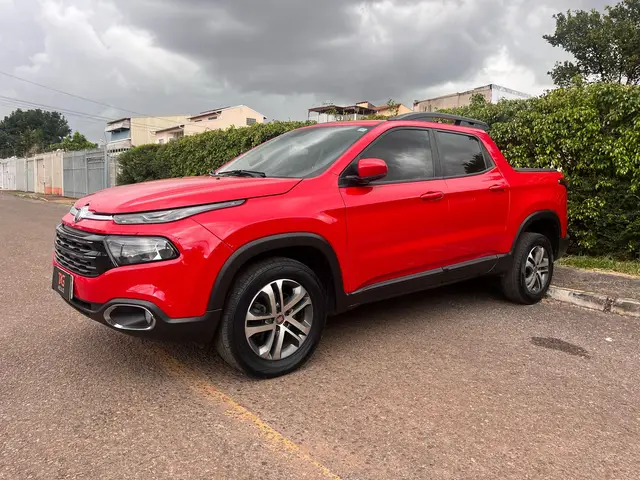 Carro Fiat Toro 2017 Freedom 2.4 TigerShark AT9 (Flex)