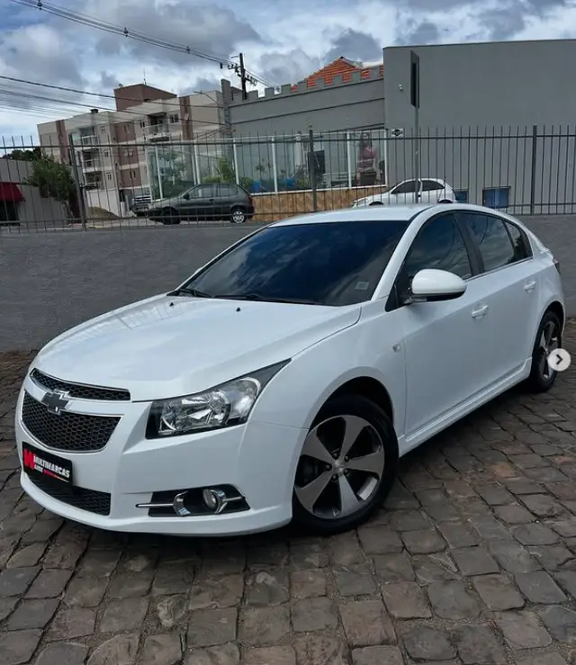 Carro Chevrolet Cruze 2013 LT 1.8 16V Ecotec (Flex)