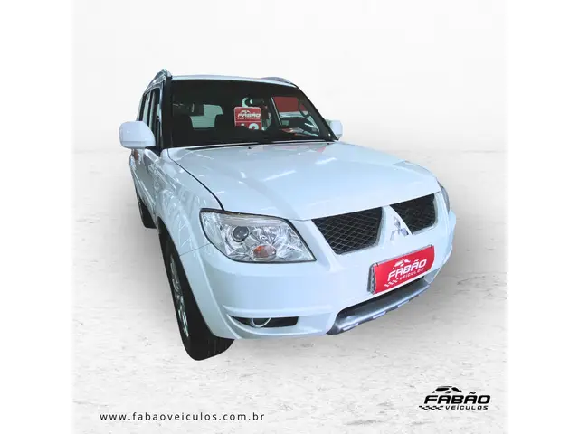 Carro Mitsubishi Pajero TR4 2012 2.0 16V 4x2 (Flex) (Aut)