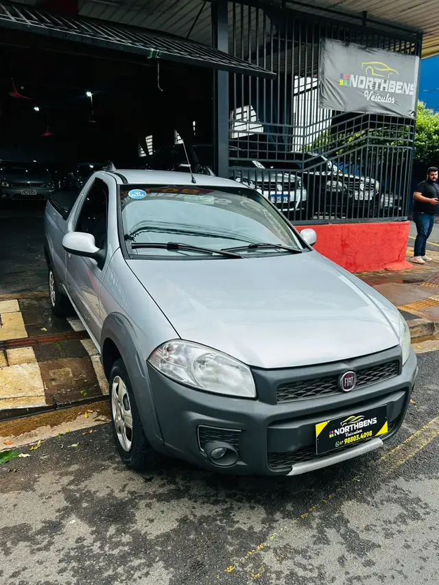 Carro Fiat Strada 2017 Hard Working 1.4 (Flex) (Cabine Simples)