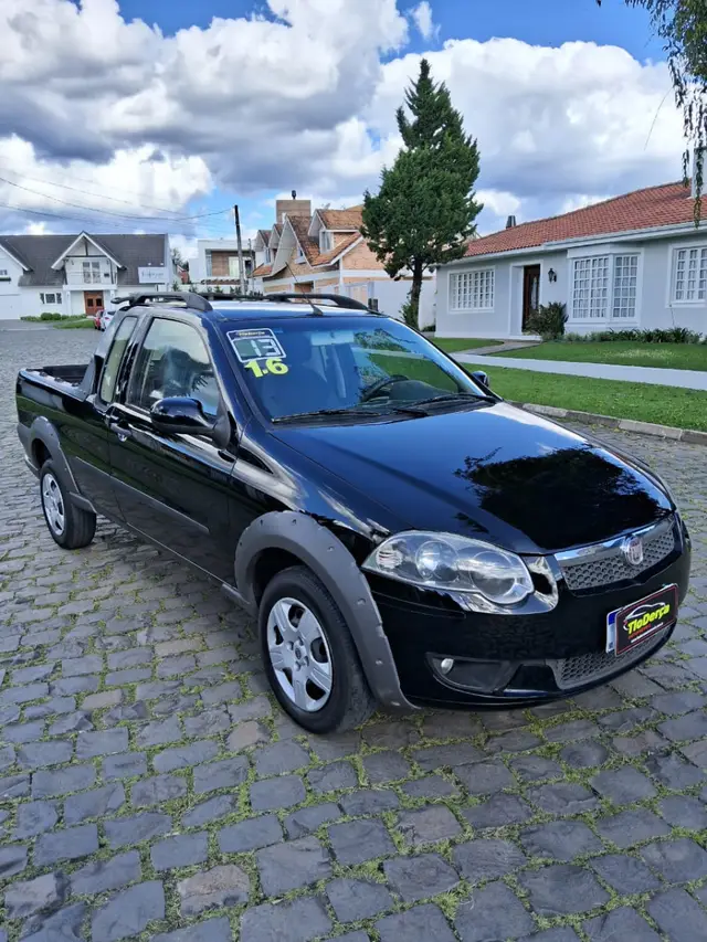 Carro Fiat Strada 2013 Trekking 1.6 16V (Flex) (Cabine Estendida)