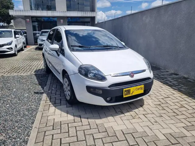 Carro Fiat Punto 2013 Attractive 1.4 (Flex)