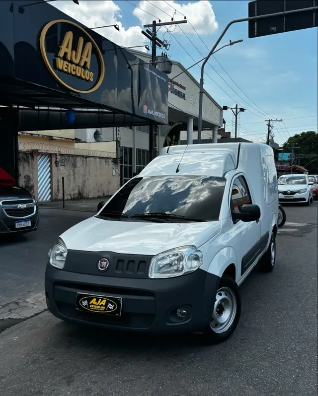 Carro Fiat Fiorino 2021 Furgão 1.4 Working (Flex)