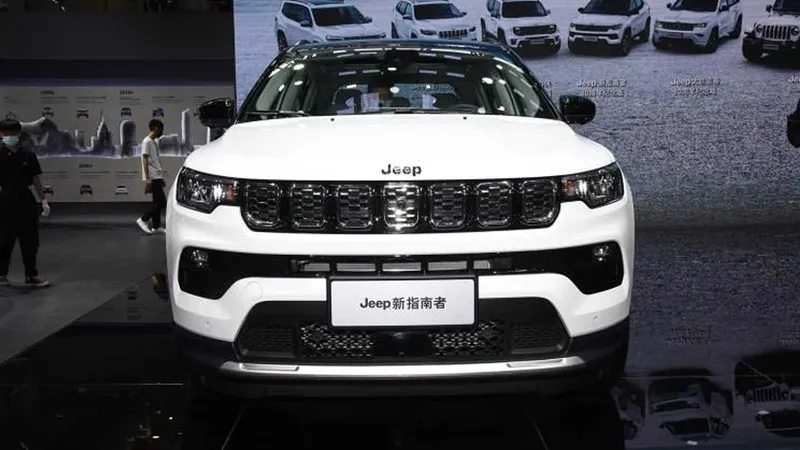 Jeep Compass 2022 fica maiorzinho e muda mais por dentro que por fora