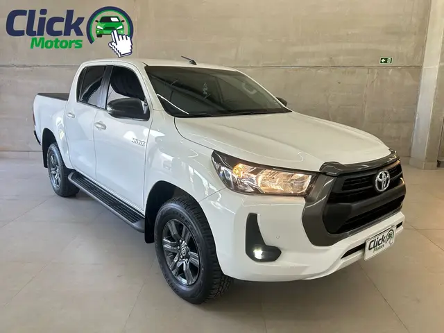 Carro Toyota Hilux Cabine Dupla 2024 SR 4x4 2.8 Diesel