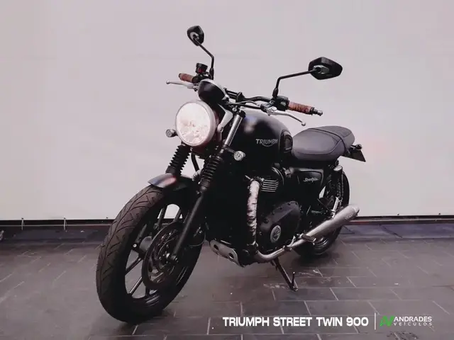 Carro Triumph Street Twin 2017 900cc