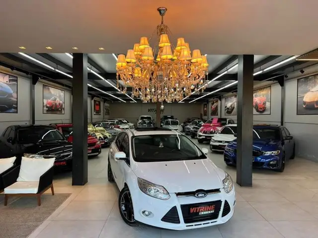 Carro Ford Focus Hatch 2015 Titanium 2.0 16V PowerShift