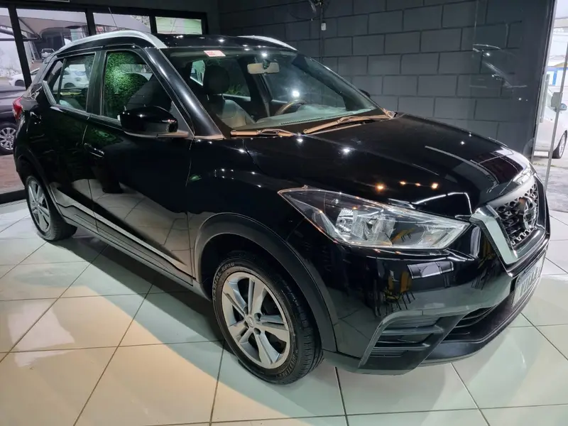 Nissan Kicks 1.6 S (Flex)