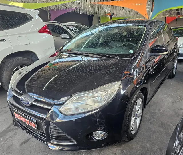 Carro Ford Focus Hatch 2015 S 1.6 16V TiVCT PowerShift