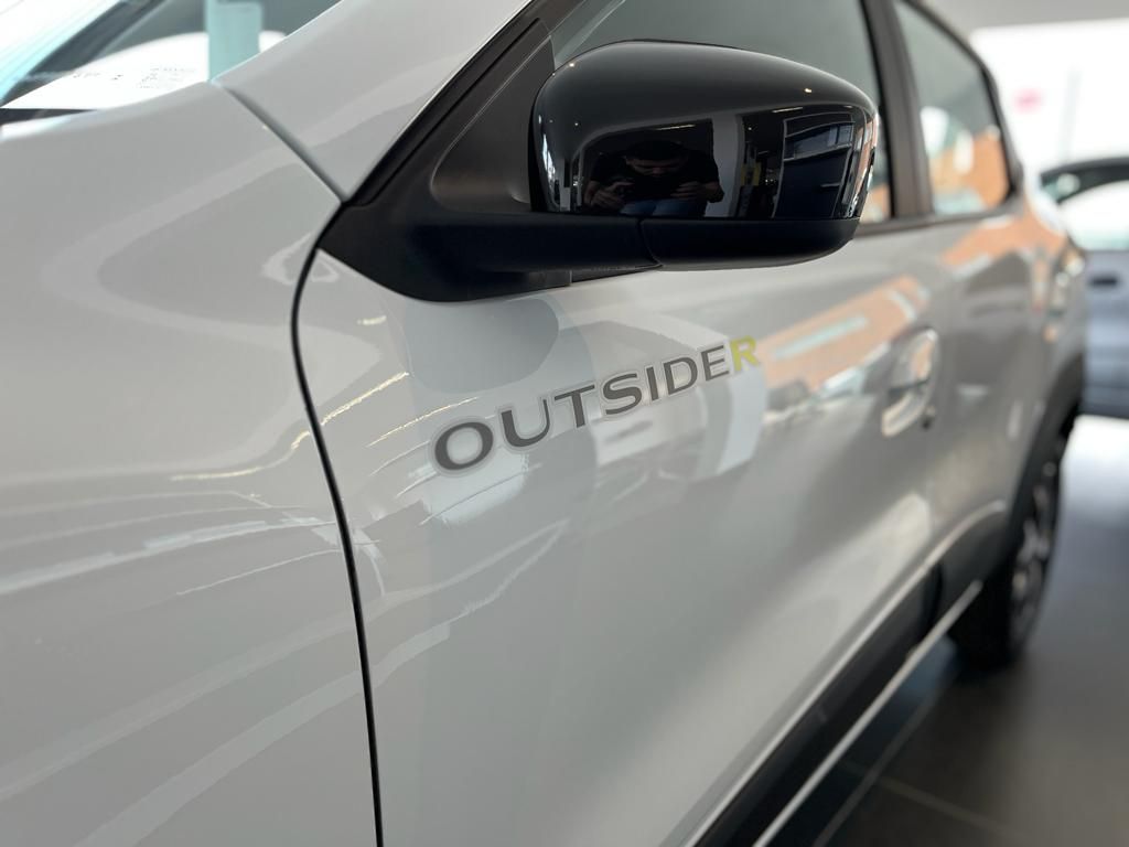 Kwid Outsider 1.0