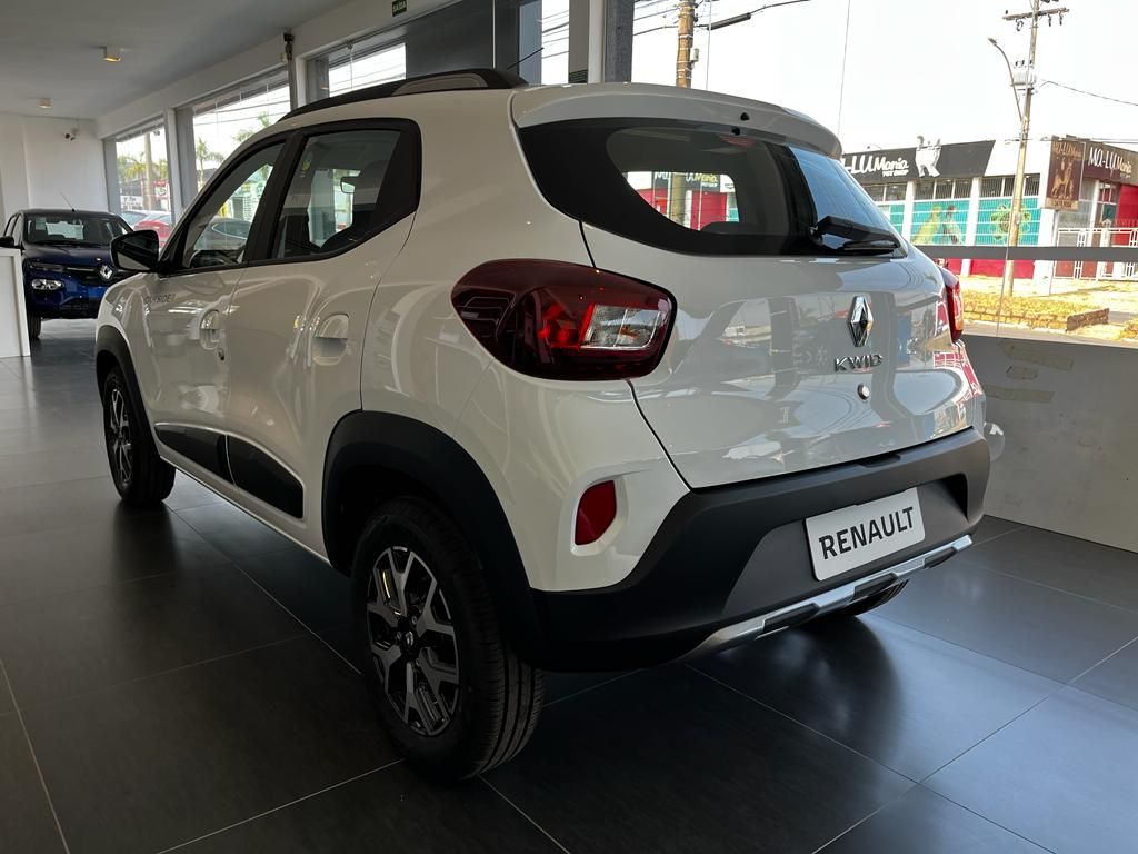 Kwid Outsider 1.0