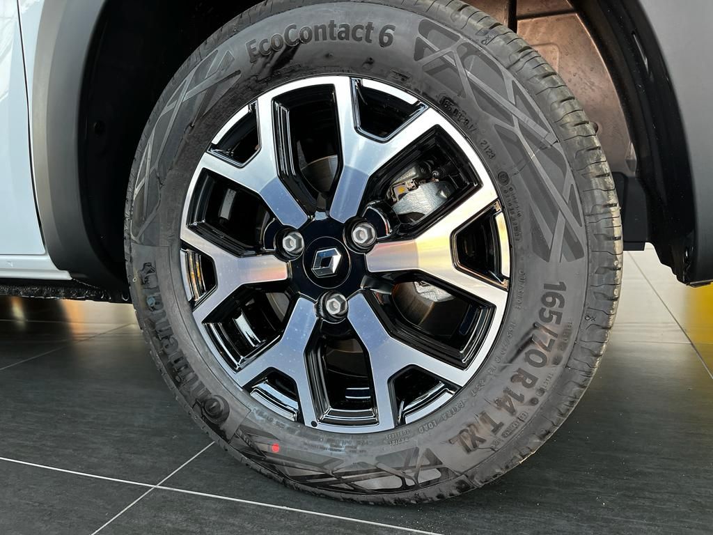 Kwid Outsider 1.0