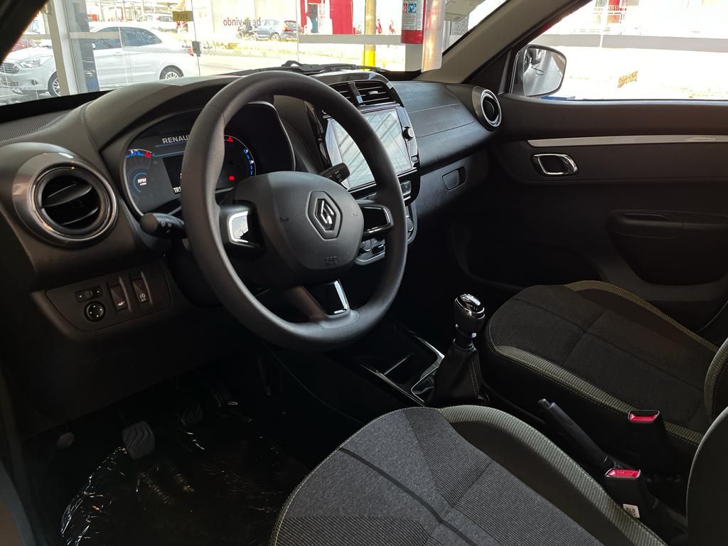 Kwid Outsider 1.0