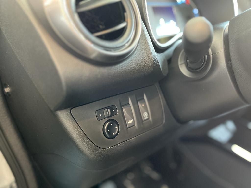 Kwid Outsider 1.0