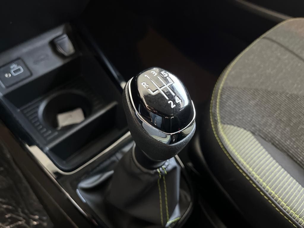 Kwid Outsider 1.0