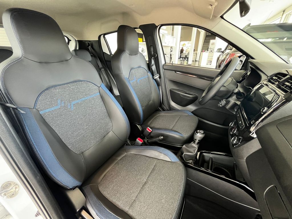 Kwid Intense 1.0