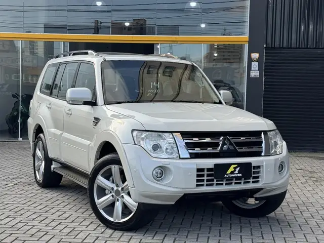 Carro Mitsubishi Pajero Full 2014 3.2 DI-D 5D HPE 4WD